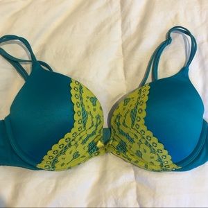 Victoria’s Secret very sexy bra